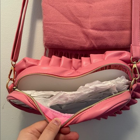 Mellow & Mod Tote and Scarf Gift Set - Picture 7 of 8